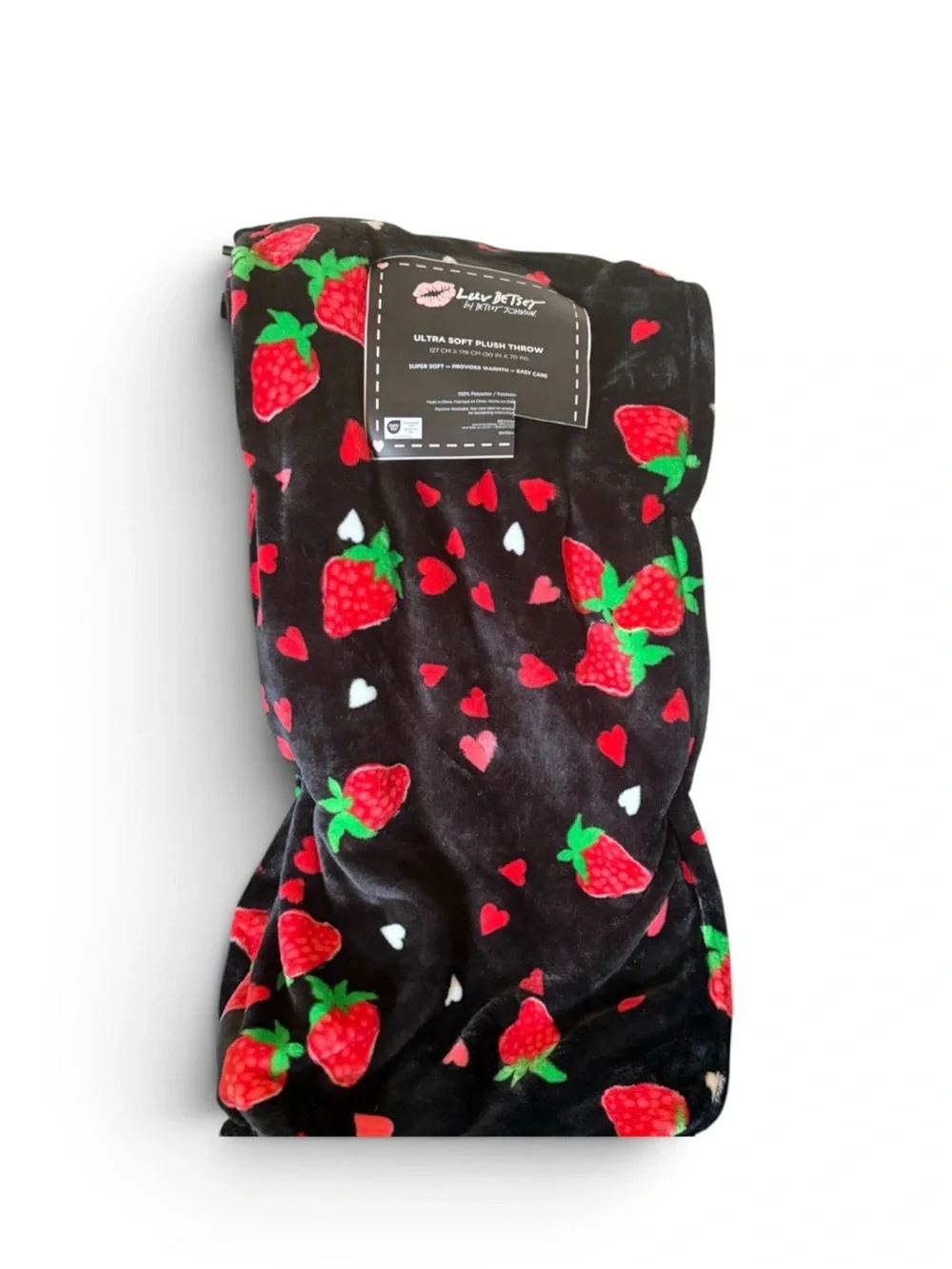 Betsey Johnson 50x70 plush blanket